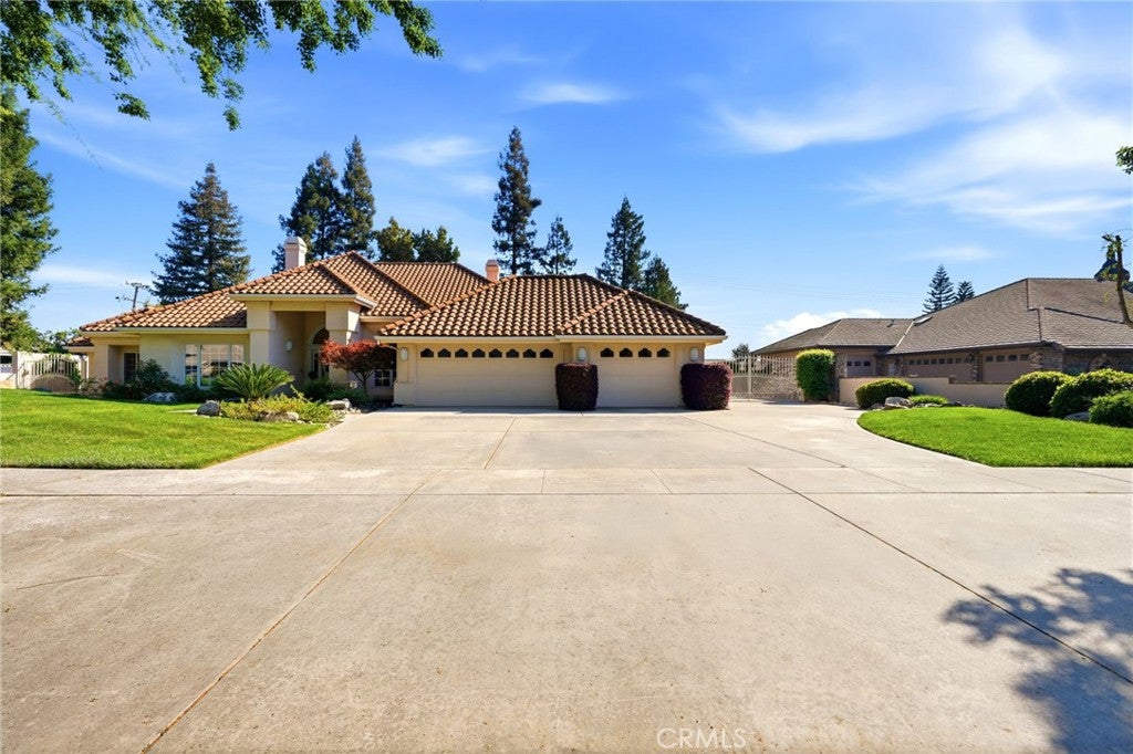3403 E Vassar Court