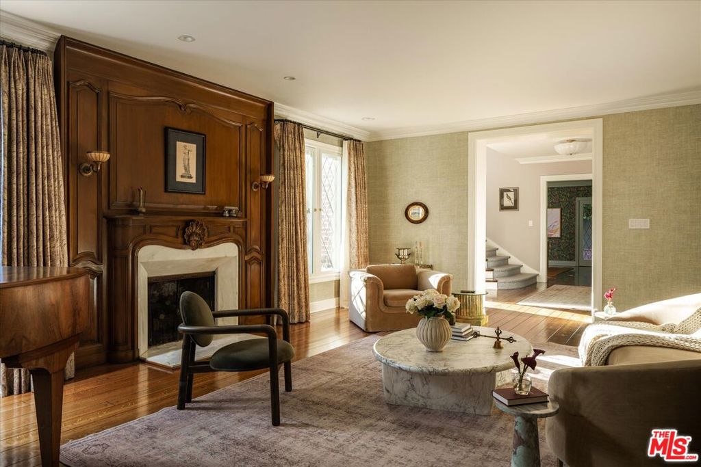 Properties 4 322 Lorraine Boulevard
