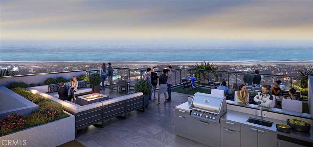451 Grand Avenue W 212