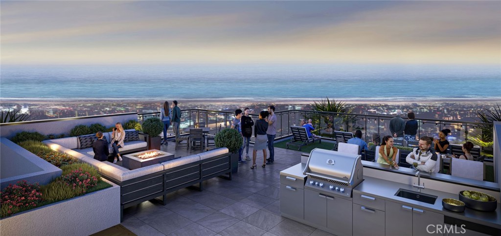 451 Grand Avenue W 212