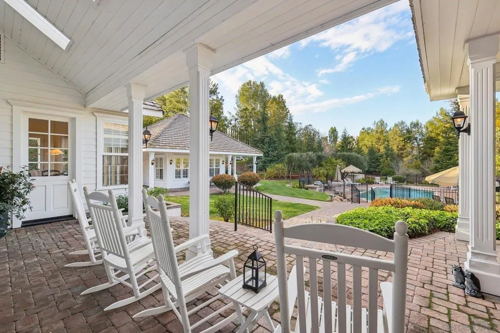 Poway, California 92064, United States, 5 Bedrooms Bedrooms, ,8 BathroomsBathrooms,Residential,Active,86205