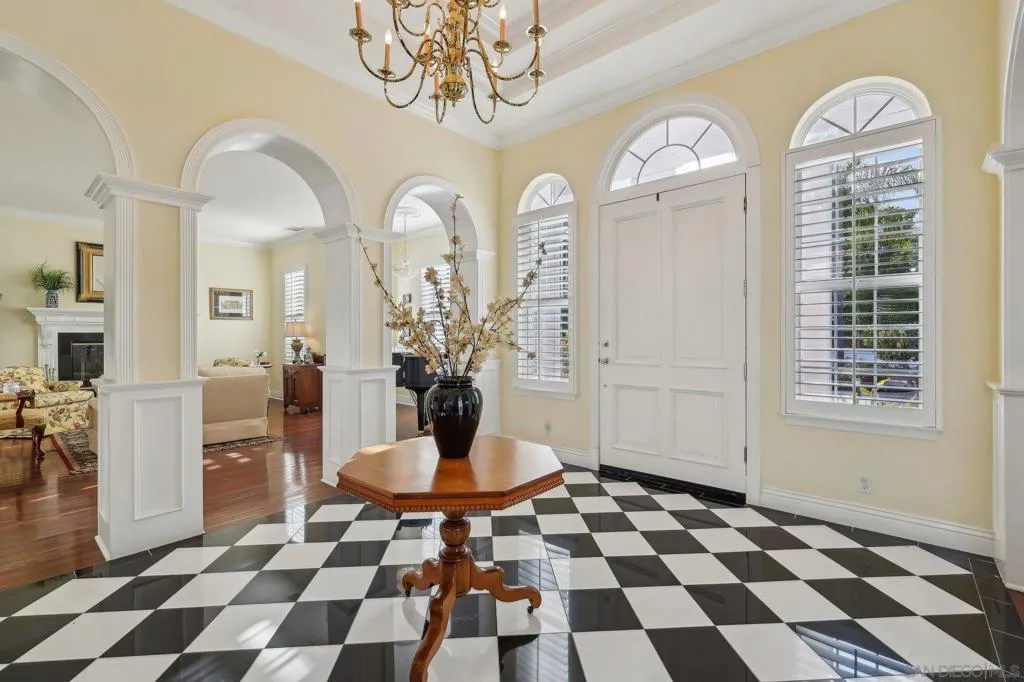 Poway, California 92064, United States, 5 Bedrooms Bedrooms, ,8 BathroomsBathrooms,Residential,Active,86205