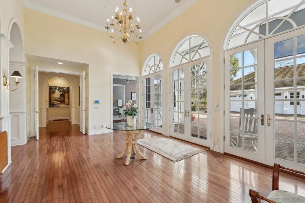 Poway, California 92064, United States, 5 Bedrooms Bedrooms, ,8 BathroomsBathrooms,Residential,Active,86205