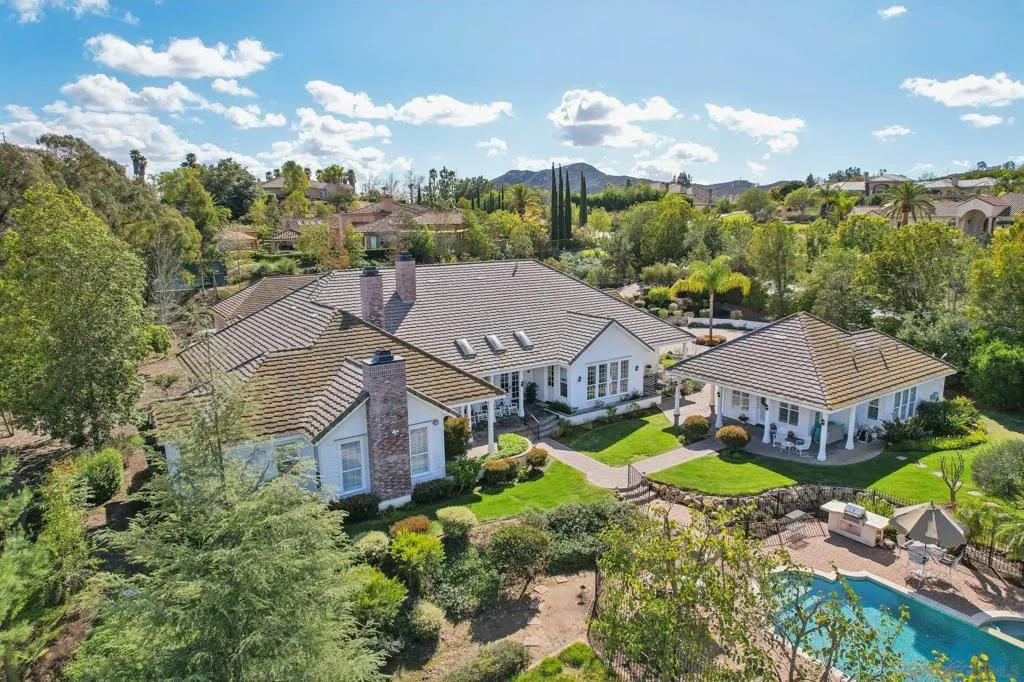 Poway, California 92064, United States, 5 Bedrooms Bedrooms, ,8 BathroomsBathrooms,Residential,Active,86205