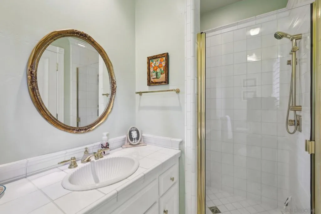 Poway, California 92064, United States, 5 Bedrooms Bedrooms, ,8 BathroomsBathrooms,Residential,Active,86205