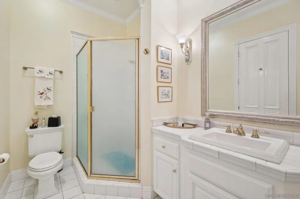 Poway, California 92064, United States, 5 Bedrooms Bedrooms, ,8 BathroomsBathrooms,Residential,Active,86205