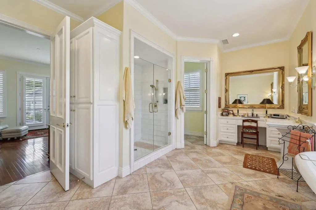 Poway, California 92064, United States, 5 Bedrooms Bedrooms, ,8 BathroomsBathrooms,Residential,Active,86205