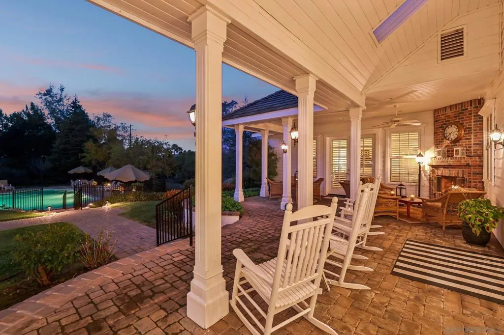 Poway, California 92064, United States, 5 Bedrooms Bedrooms, ,8 BathroomsBathrooms,Residential,Active,86205