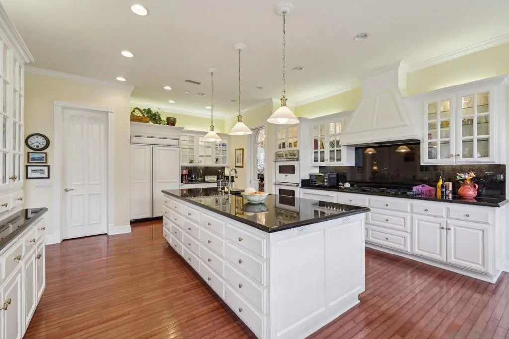 Poway, California 92064, United States, 5 Bedrooms Bedrooms, ,8 BathroomsBathrooms,Residential,Active,86205