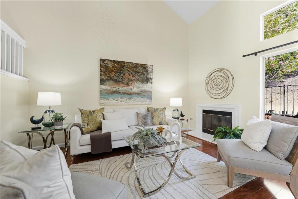 313 Camino Arroyo E