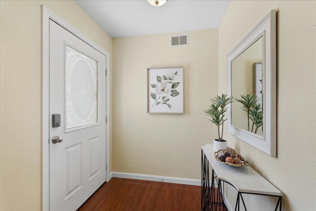 313 Camino Arroyo E