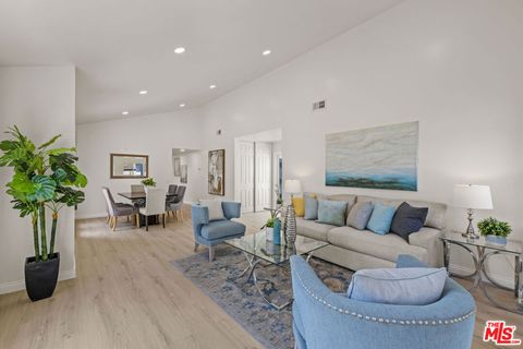 Photo of 13 Pepper Court, Inglewood, CA 90302 (MLS # 25624037)