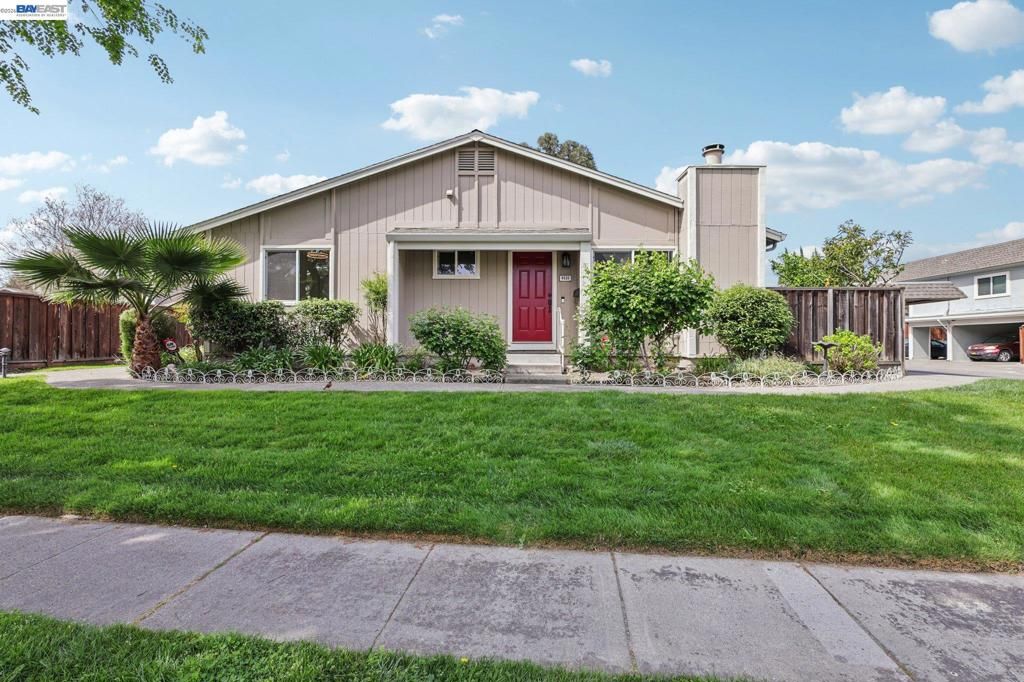 Photo of 4433 Fairlands Dr Dr, Pleasanton, CA 94588 (MLS # 41127372)