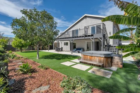 Photo of 6402 Pinion St, Oak Park, CA 91377 (MLS # SR26042734)