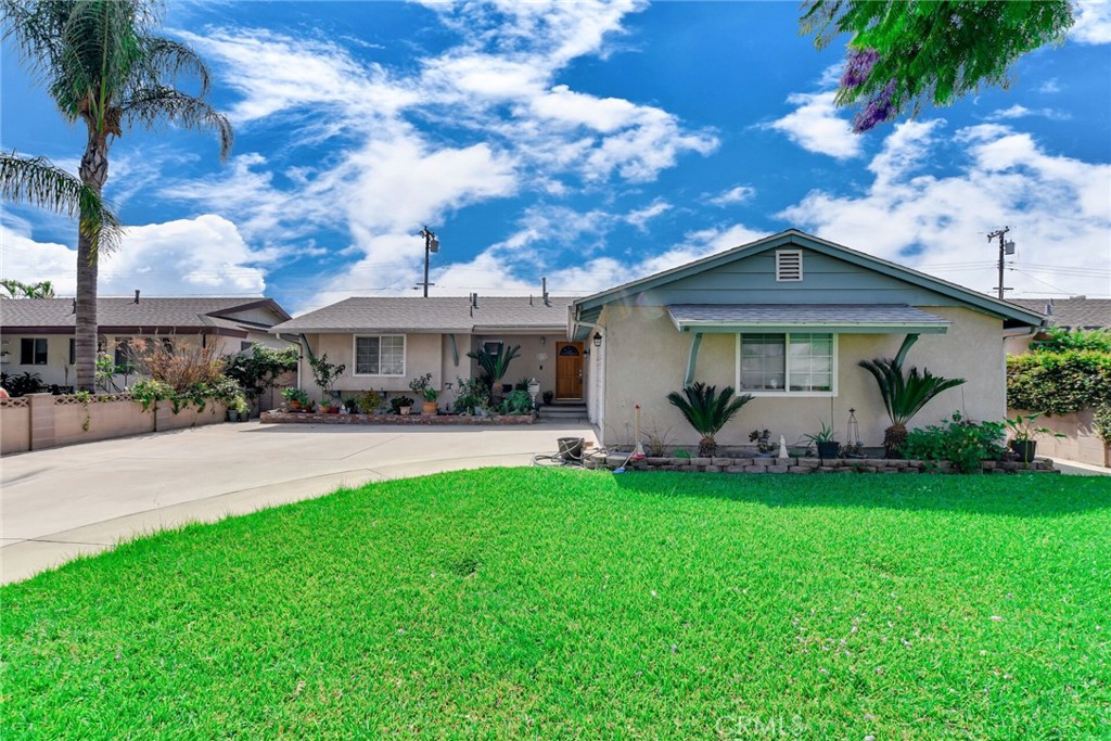 this quiet neighborhood full of people who have pride of ownership in their homes. This single story ranch home has large d kitchen, double panel windows, smooth ceilings, wood floors, central air and heat. 2 car garage with direct access and laundry area. Great area with great freeway access and minutes to shopping and dining. Desirable neighborhood. paid solar system, Make your appointment, sale to be as is