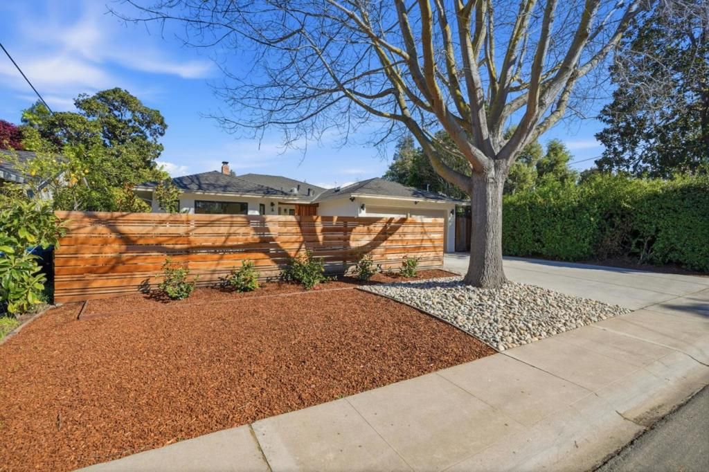 Photo of 224 Lexington Drive, Menlo Park, CA 94025 (MLS # ML82040329)