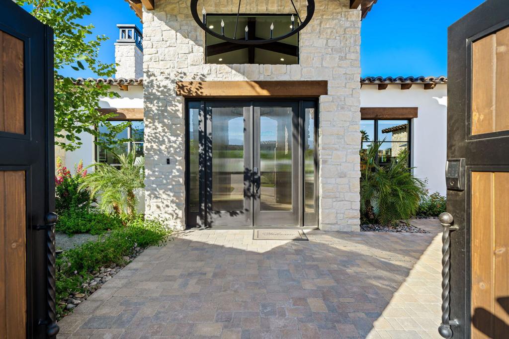 Bella Clancy - Residential