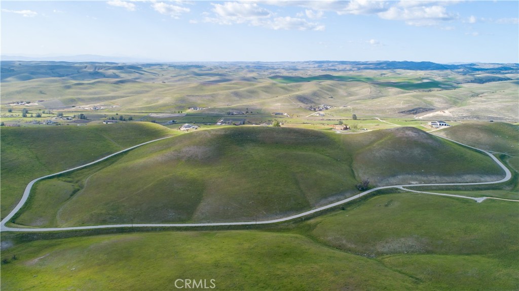 Prime 8.26± Acre Parcel (Lot 45) in the Sought-After King Ranch Area – San Miguel, CA
Here’s your chance to own a beautiful 8.26± acre parcel in the highly desirable King Ranch region northeast of Paso Robles. This gently rolling, west-facing property offers stunning sunset views, exceptional privacy, and abundant space to create your ideal rural retreat.
Bordering a vast cattle ranch, the land provides a quiet, open feel with no immediate neighbors behind. Paved road frontage ensures easy year-round access, and nearby utilities—including power and phone—make future development straightforward.
Located just 25 minutes from the heart of Paso Robles and only 10 minutes from some of the area’s top wineries, this parcel offers the perfect blend of seclusion and convenience. Whether you're looking to build a custom home, invest in land, or simply enjoy country living, this property delivers.
Property Highlights:
• 8.26± acres of raw land
• Quiet west-facing setting with panoramic views
• Paved access with utilities nearby
• Adjacent to open cattle ranchland
• Minutes from award-winning wineries
• One of six contiguous parcels available
Don't miss out on this unique opportunity to own a slice of Paso Robles wine country. Inquire today for more details or to explore additional parcels.