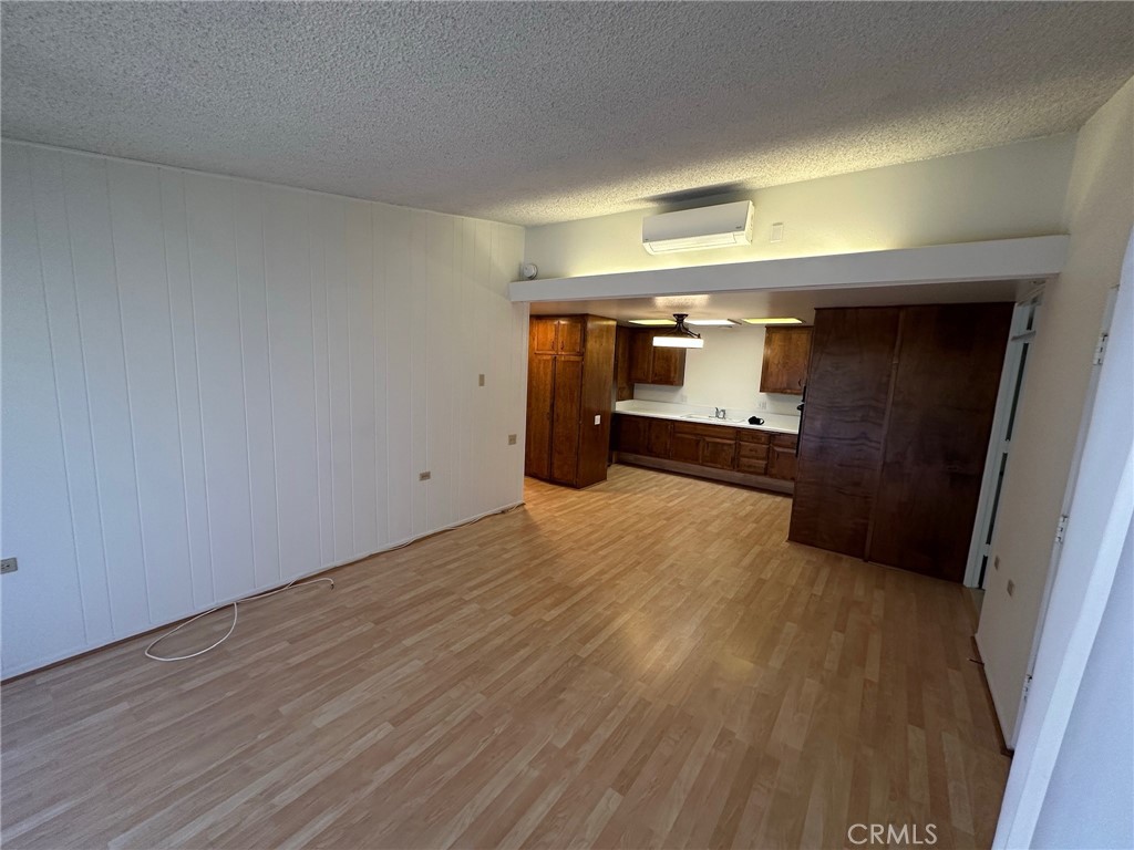 1640 Glenview Road 76i