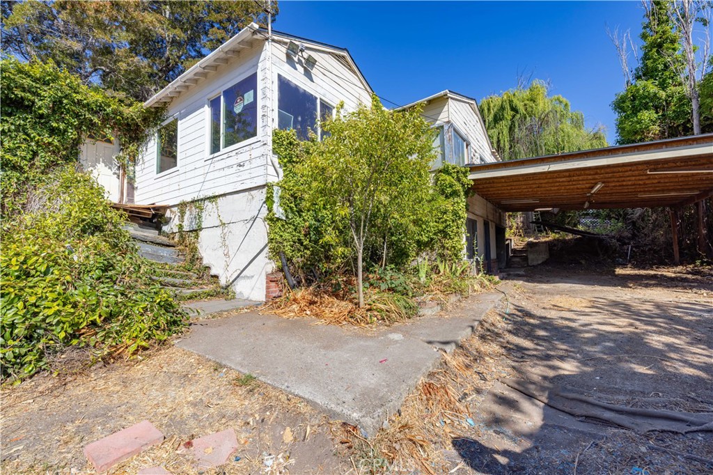 3142 Keith Avenue