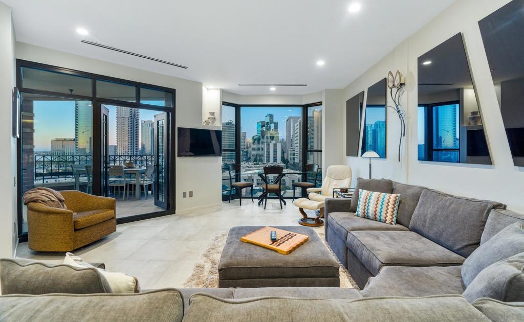 500 W Harbor Dr 1303