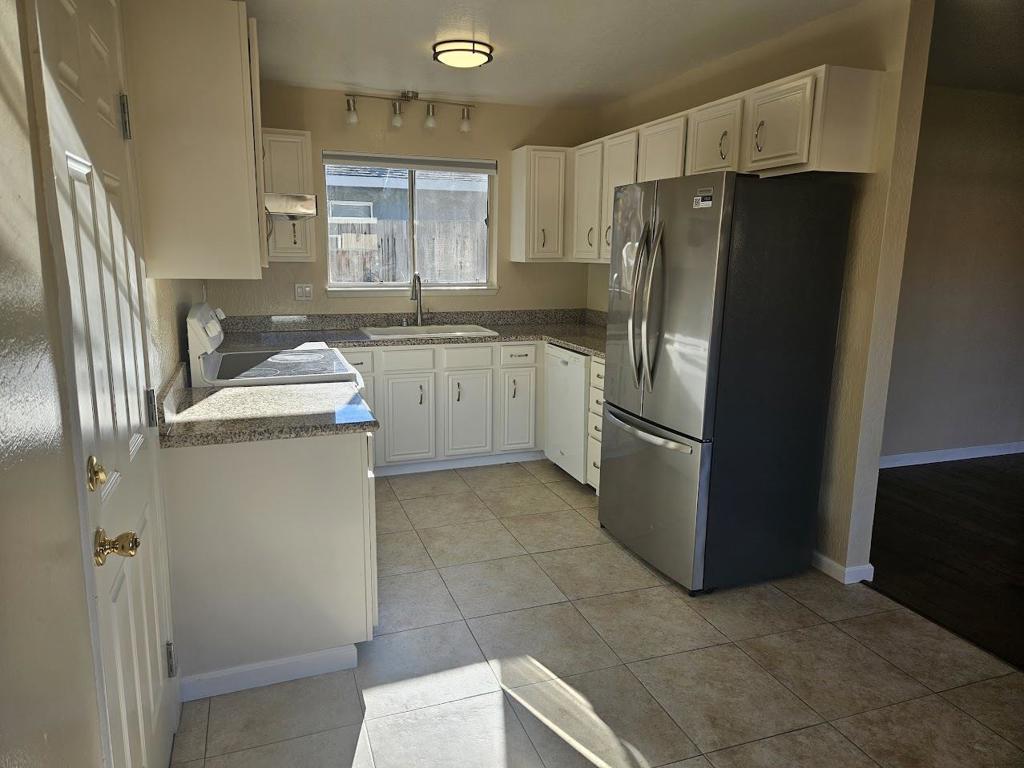 806808 Moraga Drive
