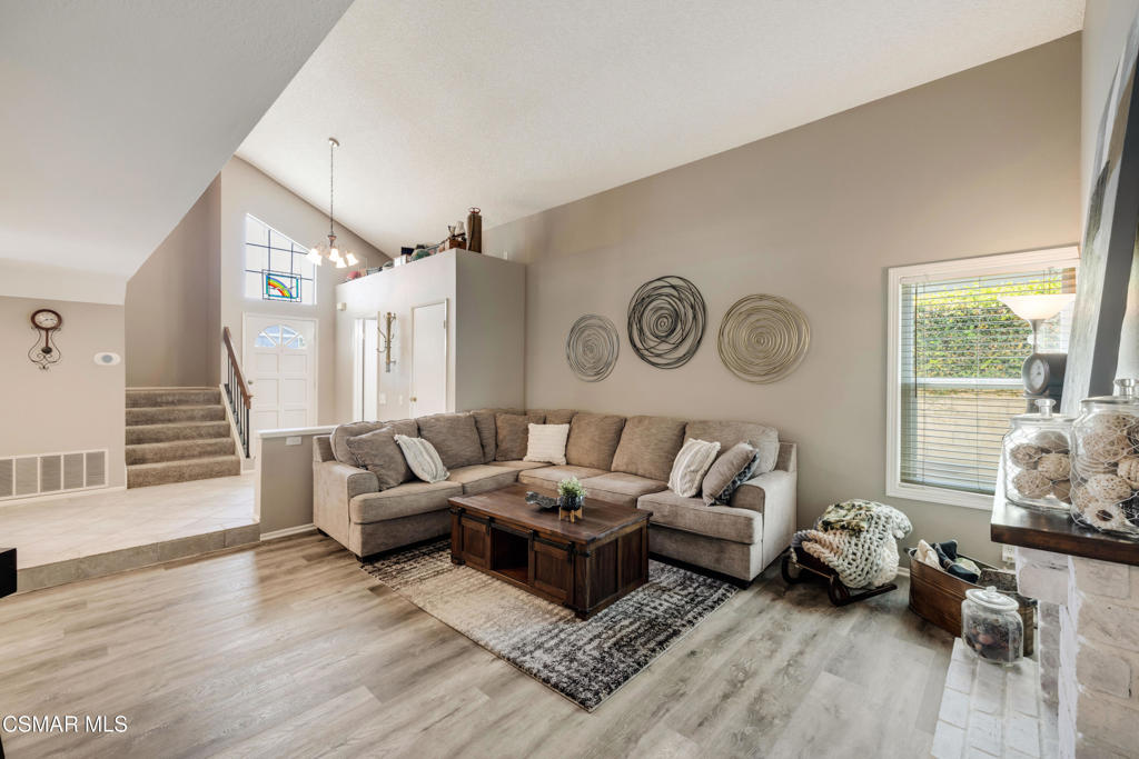 4471 Skyglen Court
