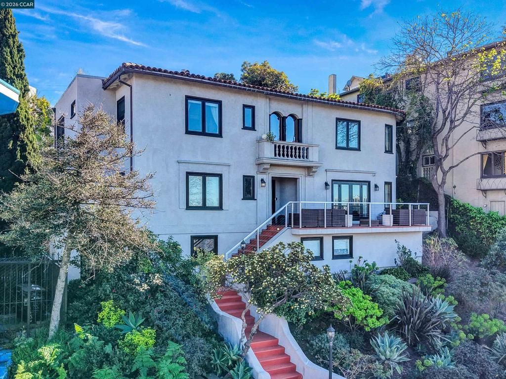 Photo of 2038 Lakeshore Ave, Oakland, CA 94606 (MLS # 41129344)