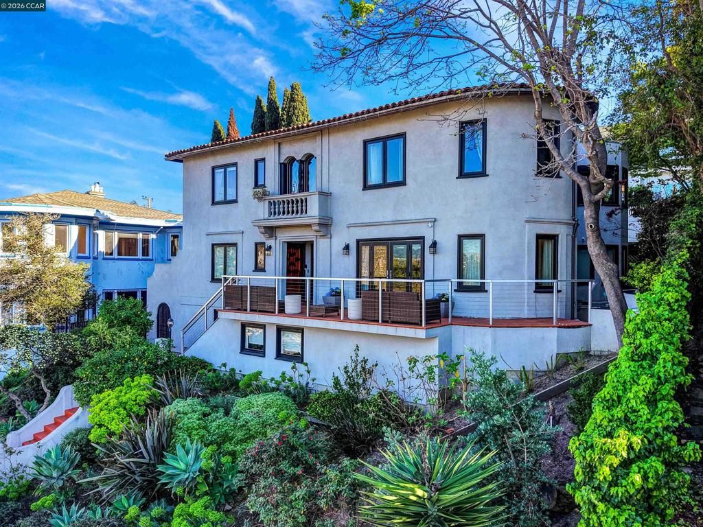 Photo of 2038 Lakeshore Ave, Oakland, CA 94606 (MLS # 41129344)