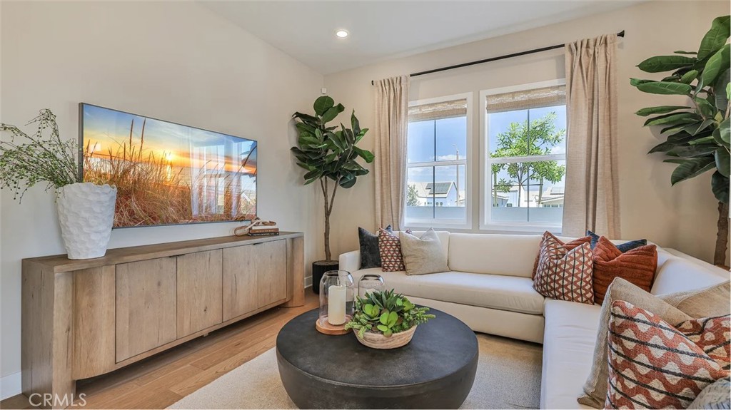 Ruby at Valencia - Residential