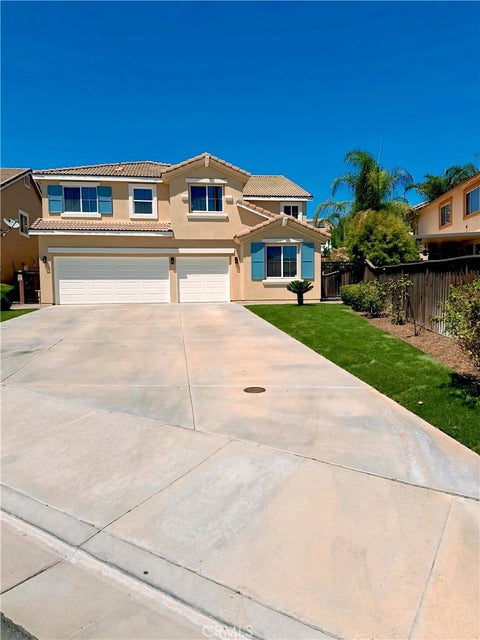 Photo of 23626 Black Oak Ln, Murrieta, CA 92562 (MLS # SW26150660)