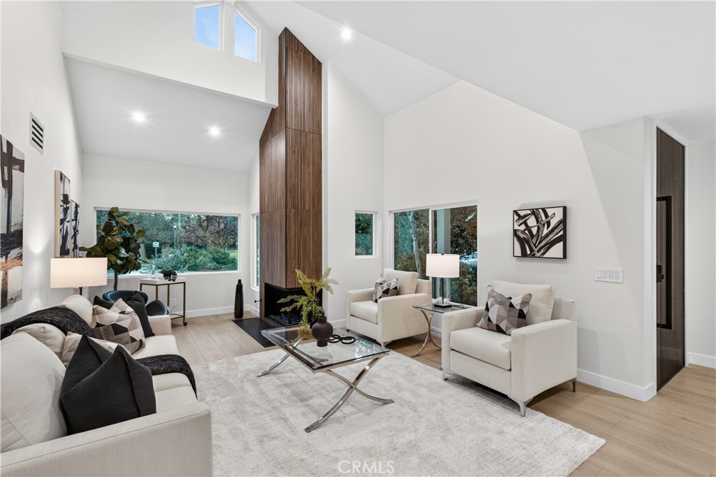 5506 Forest Cove