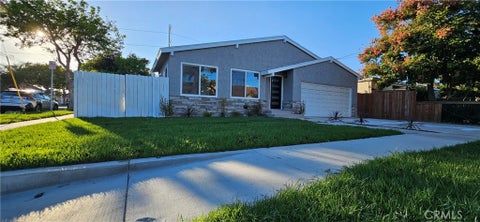Photo of 14831 Kingsdale Avenue, Lawndale, CA 90260 (MLS # SB26220765)