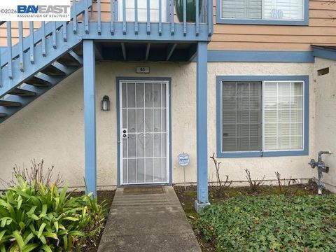 Photo of 65 Glenwood, Hercules, CA 94547 (MLS # 41121459)