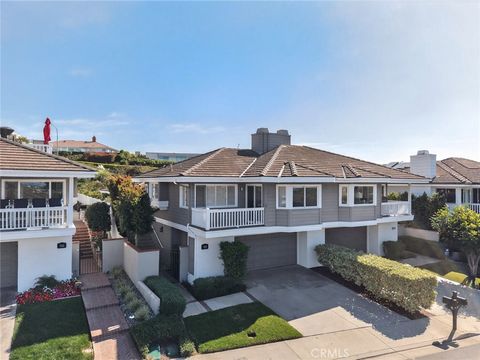 Photo of 928 Gardenia Way, Corona Del Mar, CA 92625 (MLS # NP25253947)