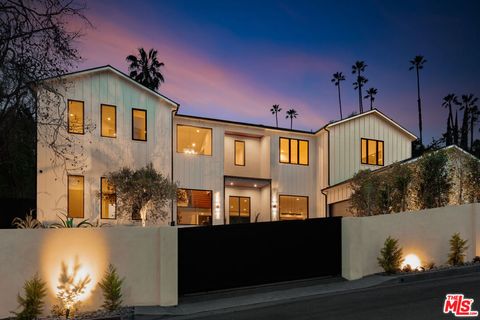 18100 Karen Drive Tarzana CA 91356