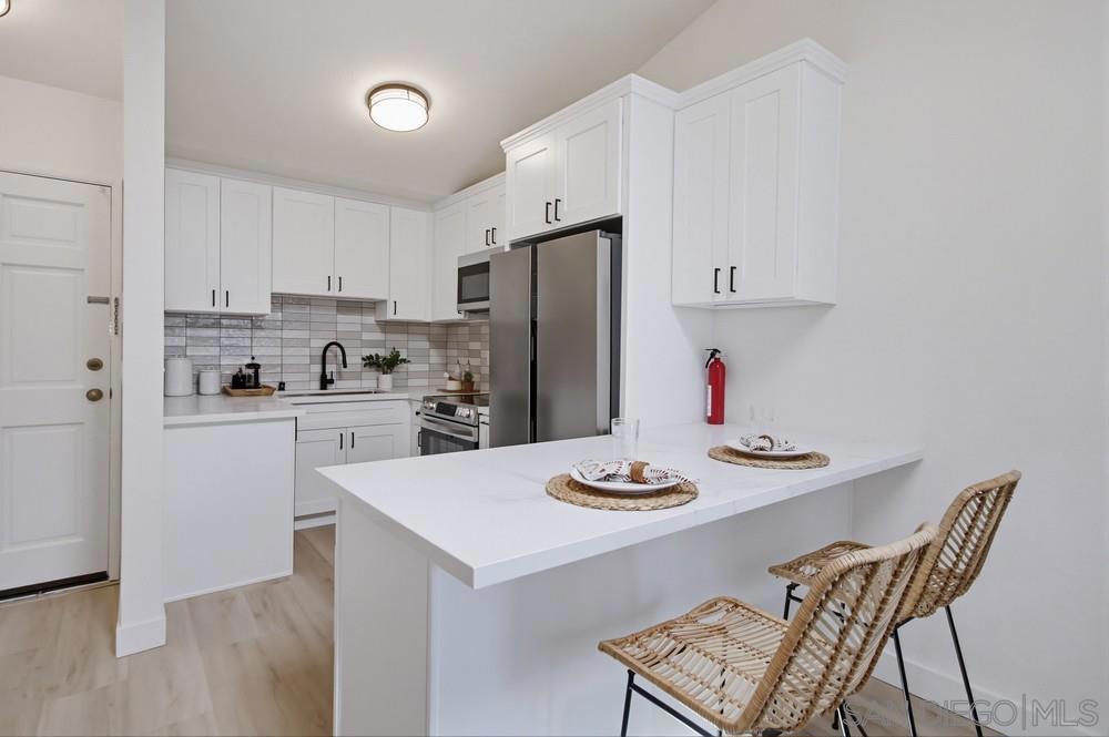 2909 Keats St 11