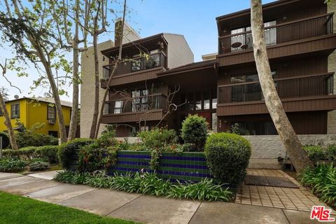 Photo of 848 Lincoln Boulevard #A, Santa Monica, CA 90403 (MLS # 26657387)
