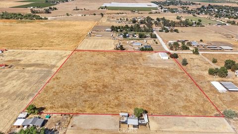 Tiny photo for 485 S 8 th Street, Shandon, CA 93461 (MLS # SC25224587)