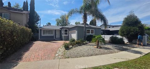 Photo of 17606 Bessemer St, Encino, CA 91316 (MLS # SR26068665)