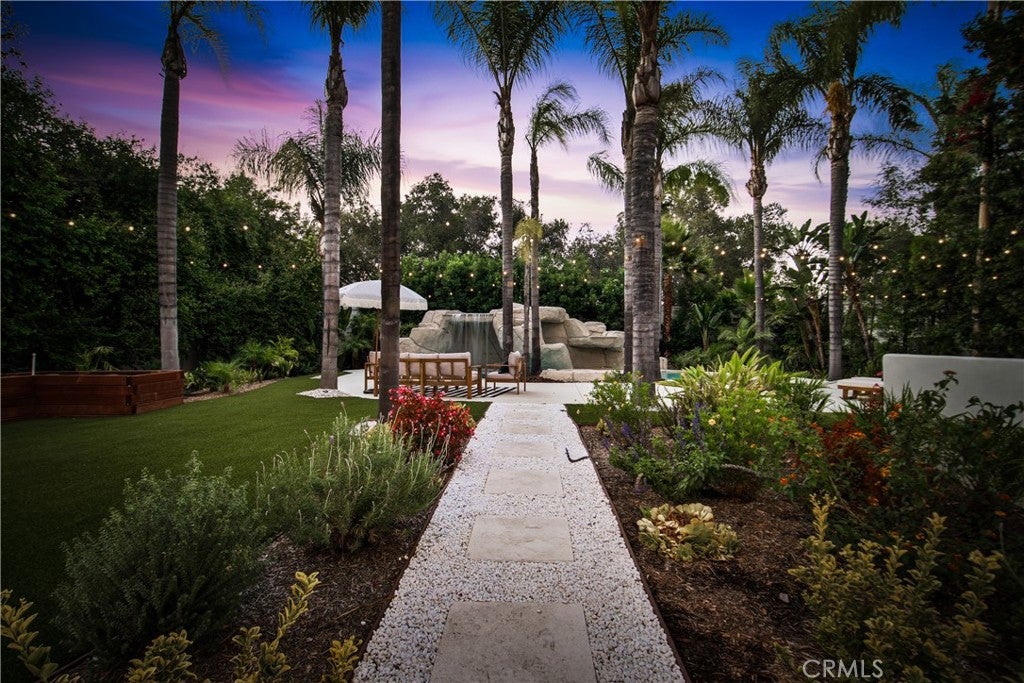 17437 Oak Creek Court