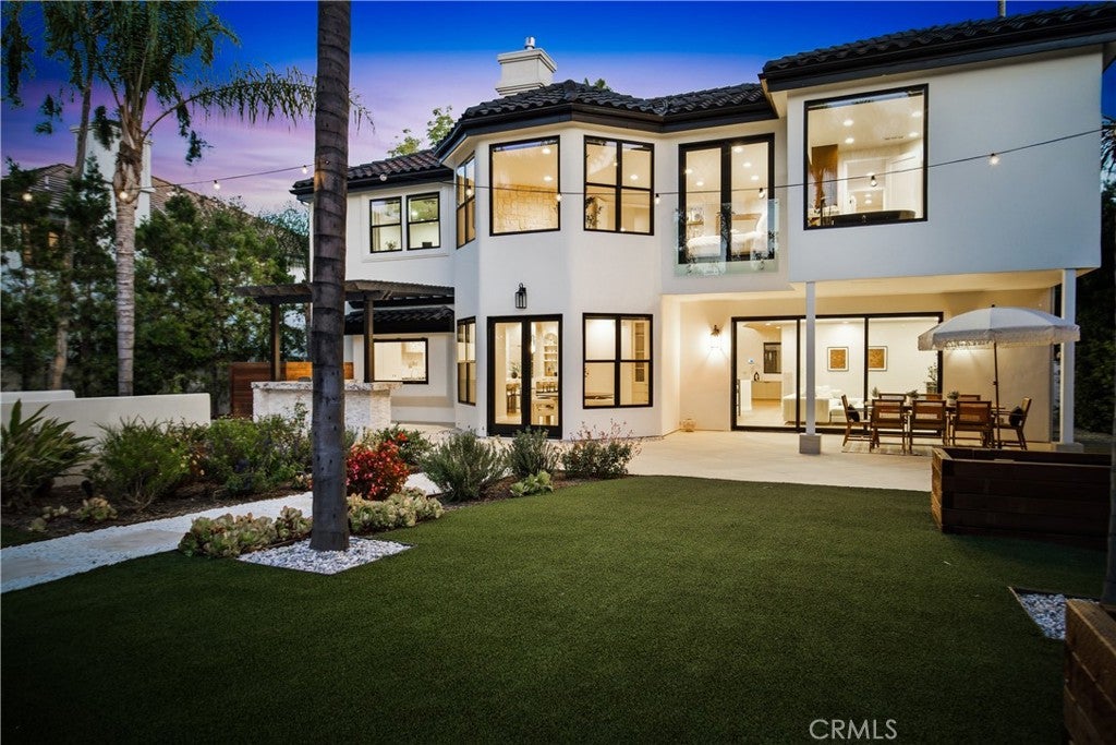 17437 Oak Creek Court