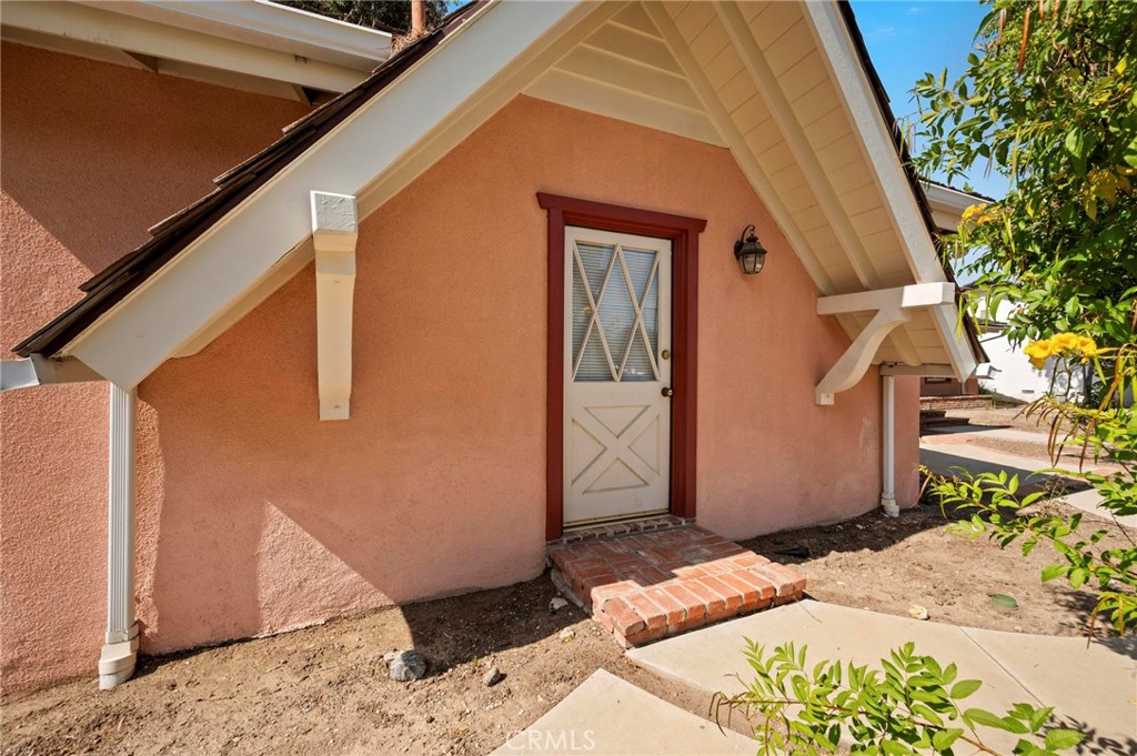 18543 Chatsworth