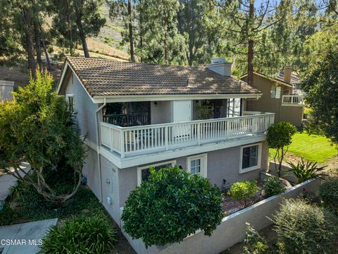 Photo of 619 Calle Seguro, Oak Park, CA 91377 (MLS # 226003134)