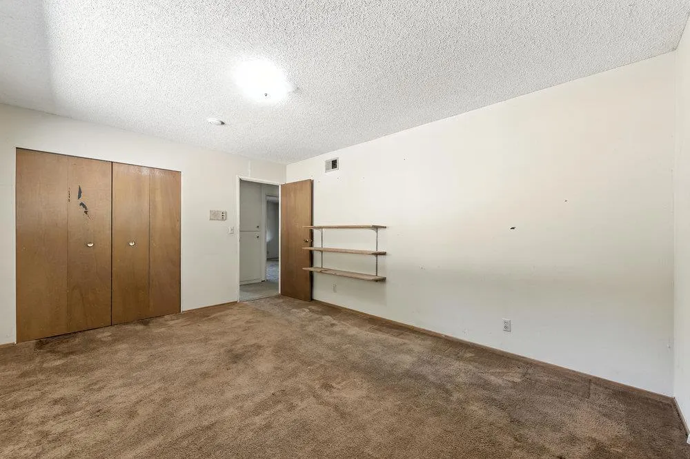 Los Altos Hills, California 94022, United States, 4 Bedrooms Bedrooms, ,3 BathroomsBathrooms,Residential,Active,186785