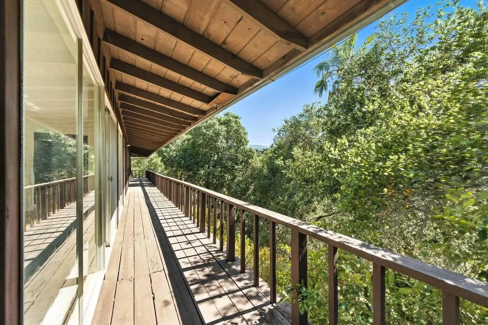 Los Altos Hills, California 94022, United States, 4 Bedrooms Bedrooms, ,3 BathroomsBathrooms,Residential,Active,186785