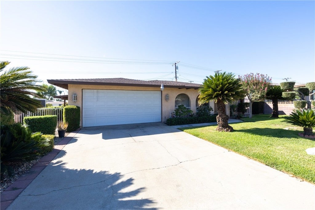 824 E I Street