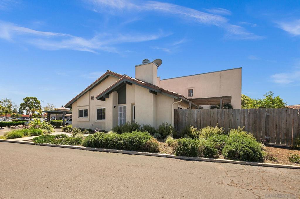 10908 Black Mountain 1