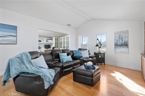 Photo of 40 Waterspout, Irvine, CA 92620 (MLS # OC25166185)