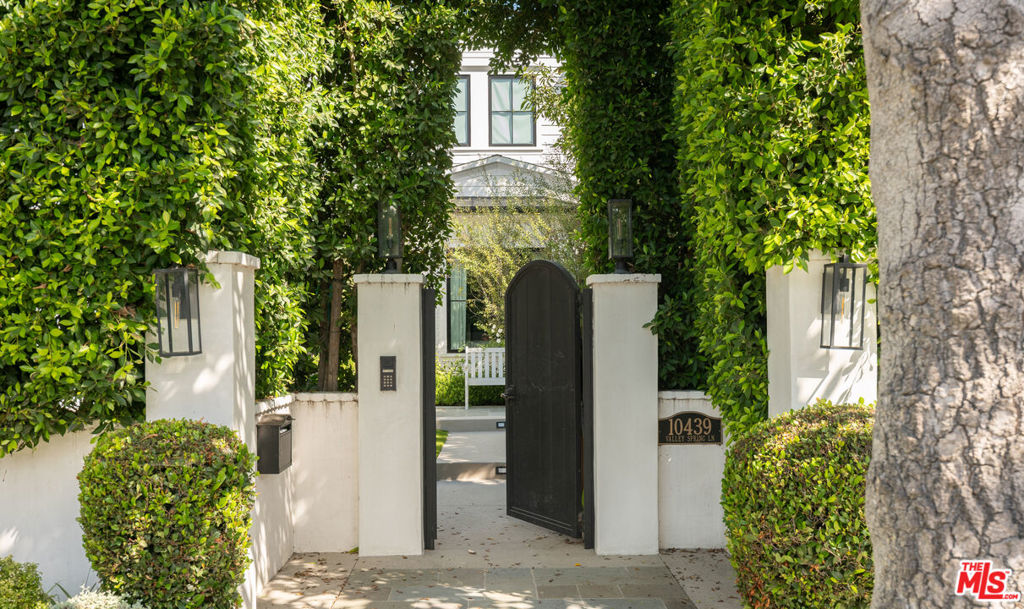 10439 Valley Spring Lane